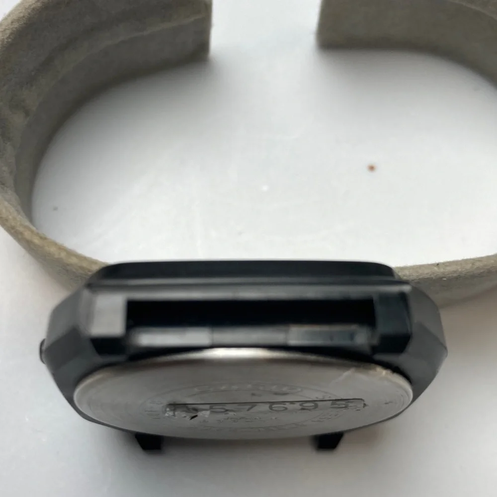 Casio F-8, Parts or Restore, new battery but it stopped working, rare vintage